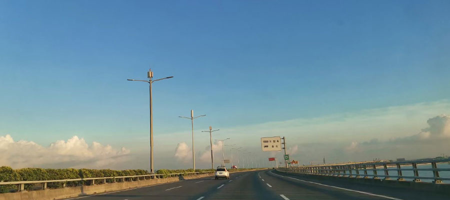 LED solar street lamp