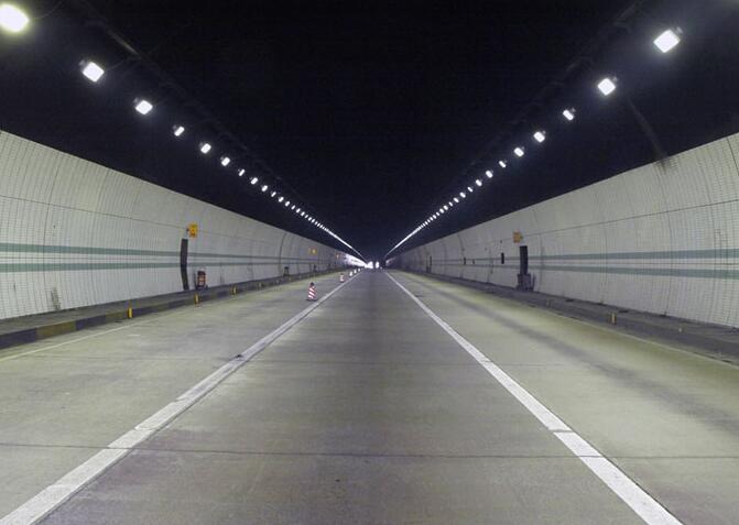 tunnel light2
