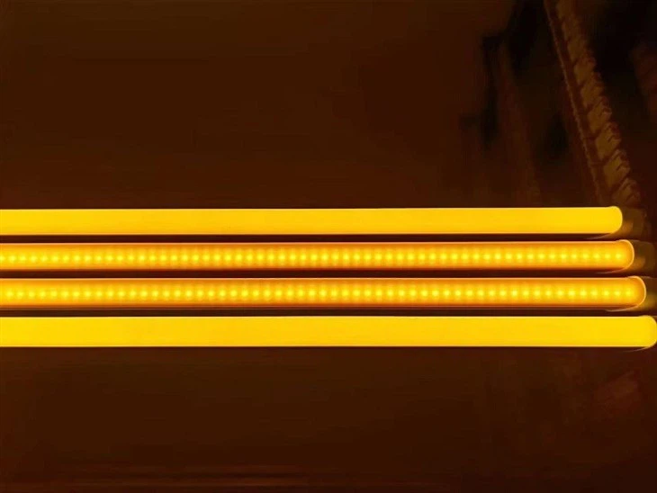 클린룸 노란색 램프