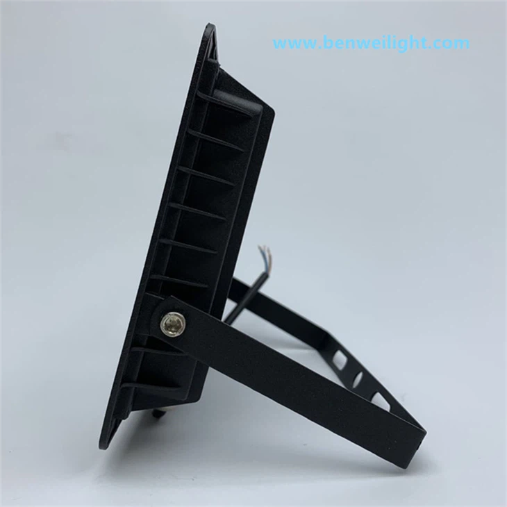 3-in-1 Color Temperature LED Flood Light - Warm White/Cool White/Daylight (Button Control) factory
