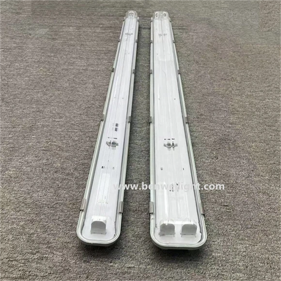 IP65 Tri-Proof LED Light Bracket, 20W/40W, ABS/PC Material suppliers