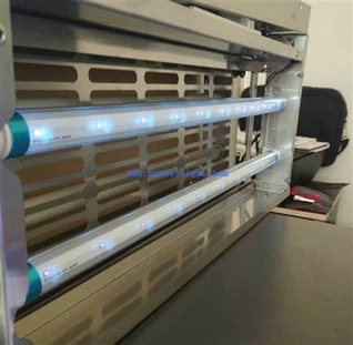 UV 자외선 튜브 라이트는 블랙 라이트 형광등을 교체합니다.