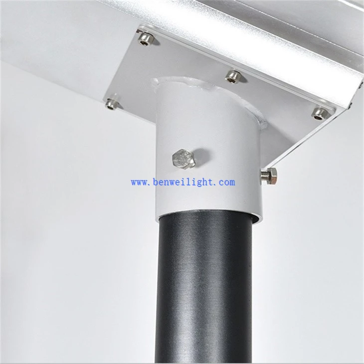 Solar-powered Street Lamp (4)