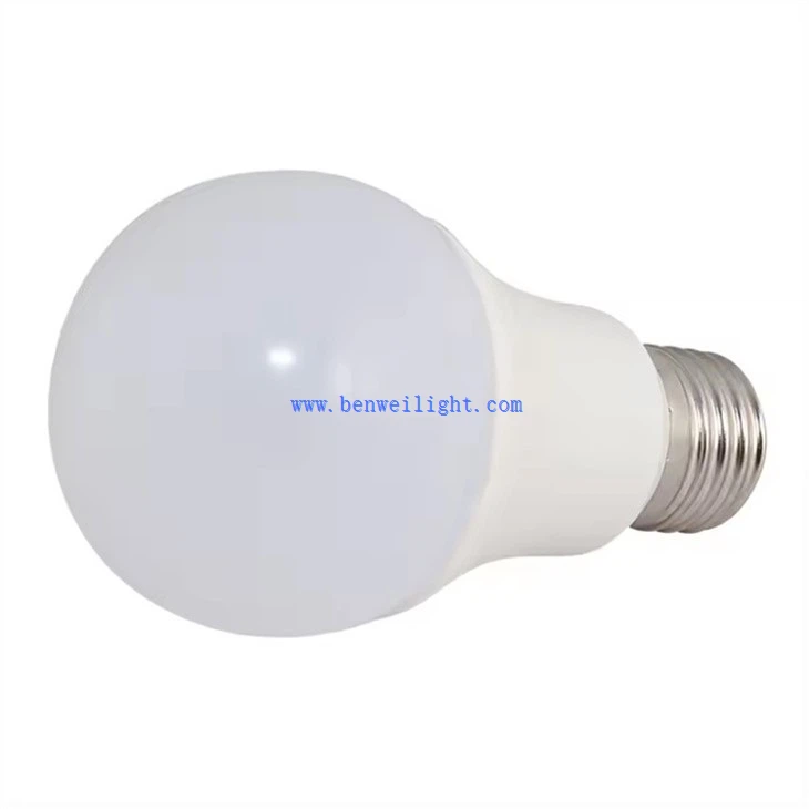 White Color Aluminum Body Led Bulb (1)